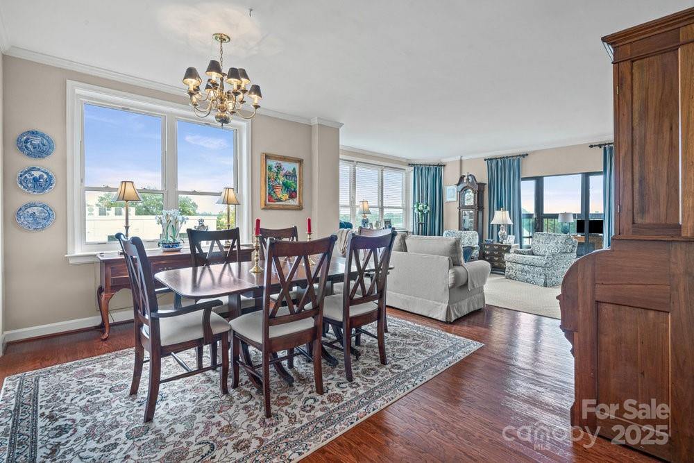 1530 Queens Road, Charlotte, NC 28207