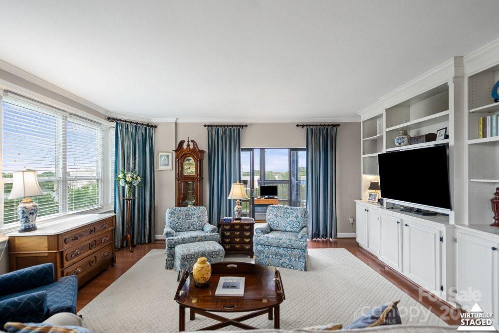 1530 Queens Road, Charlotte, NC 28207