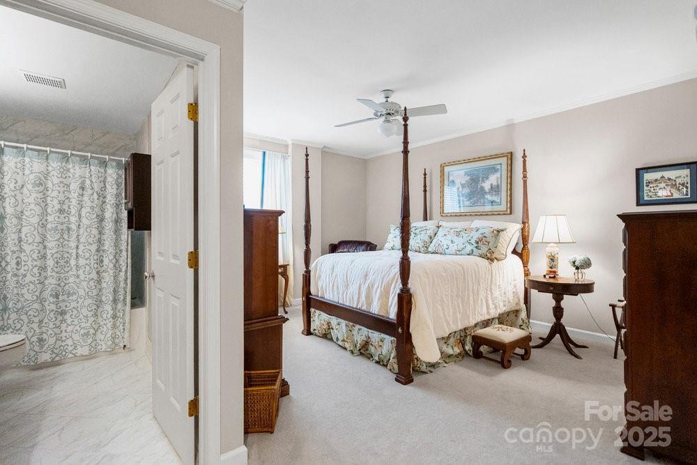 1530 Queens Road, Charlotte, NC 28207