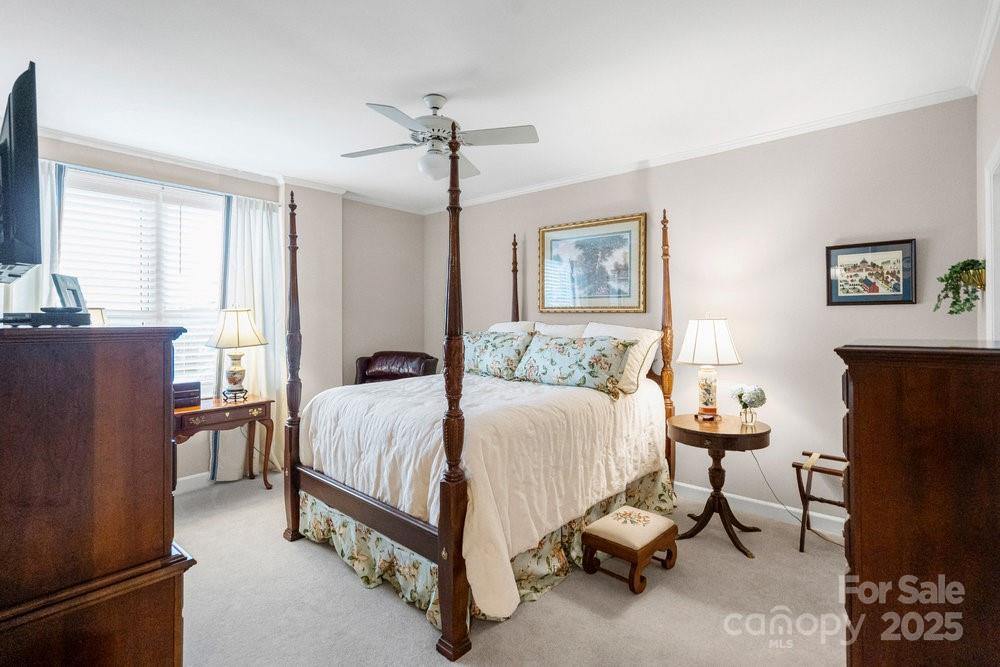 1530 Queens Road, Charlotte, NC 28207