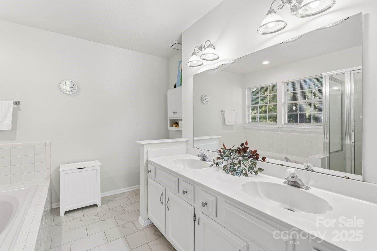 9608 Runswyck Court, Charlotte, NC 28269