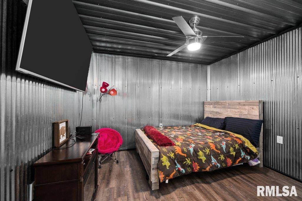 112 Sherwood Drive, Andover, IL 61233