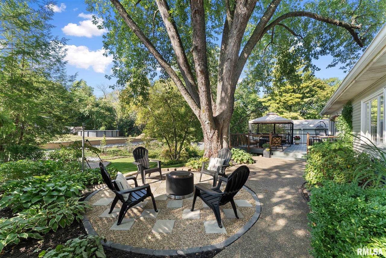 917 32ND Avenue Court, Moline, IL 61265