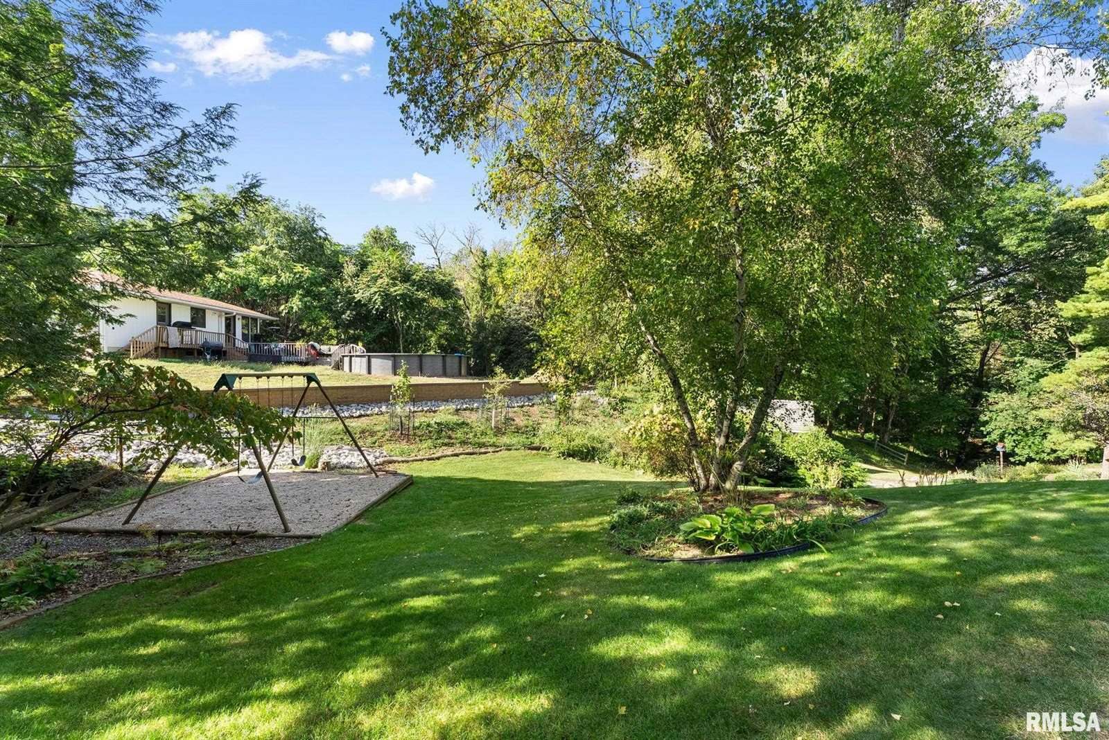 917 32ND Avenue Court, Moline, IL 61265