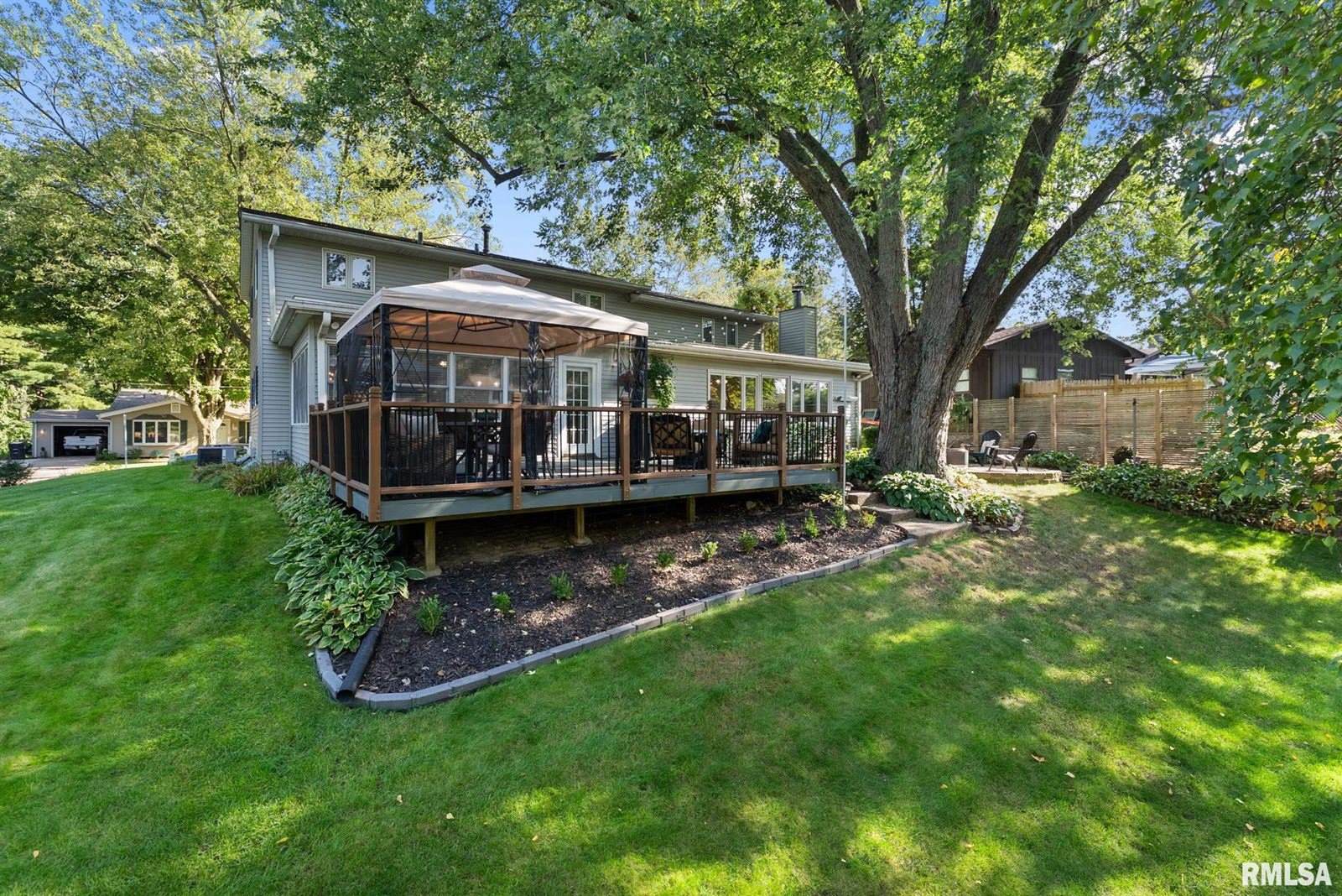 917 32ND Avenue Court, Moline, IL 61265