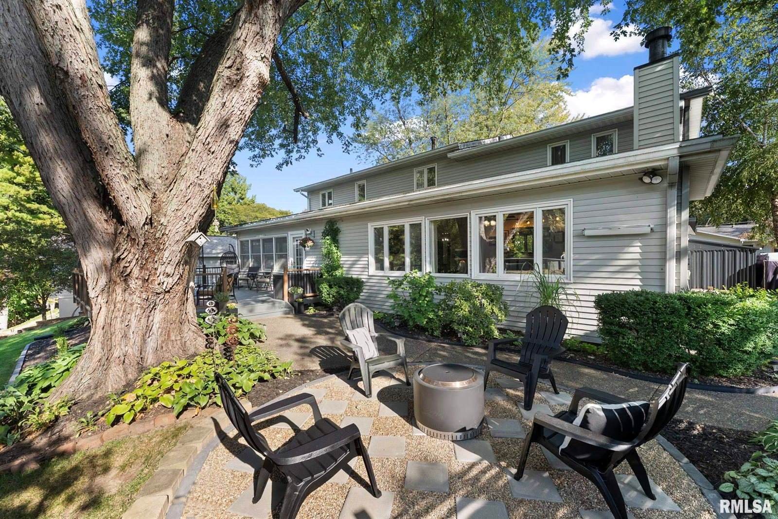 917 32ND Avenue Court, Moline, IL 61265