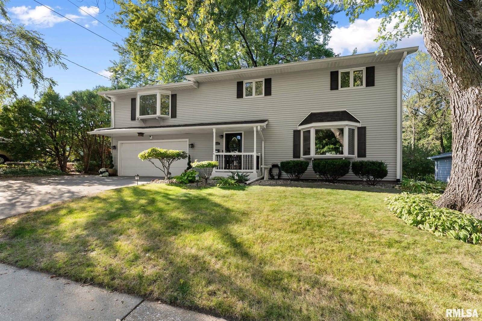 917 32ND Avenue Court, Moline, IL 61265