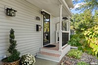 917 32ND Avenue Court, Moline, IL 61265