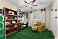 917 32ND Avenue Court, Moline, IL 61265