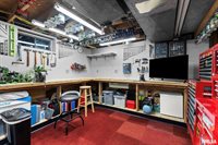 917 32ND Avenue Court, Moline, IL 61265