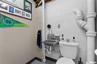 917 32ND Avenue Court, Moline, IL 61265