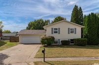 1927 West 55TH Street, Davenport, IA 52806