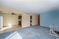 1927 West 55TH Street, Davenport, IA 52806