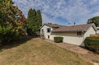 1927 West 55TH Street, Davenport, IA 52806