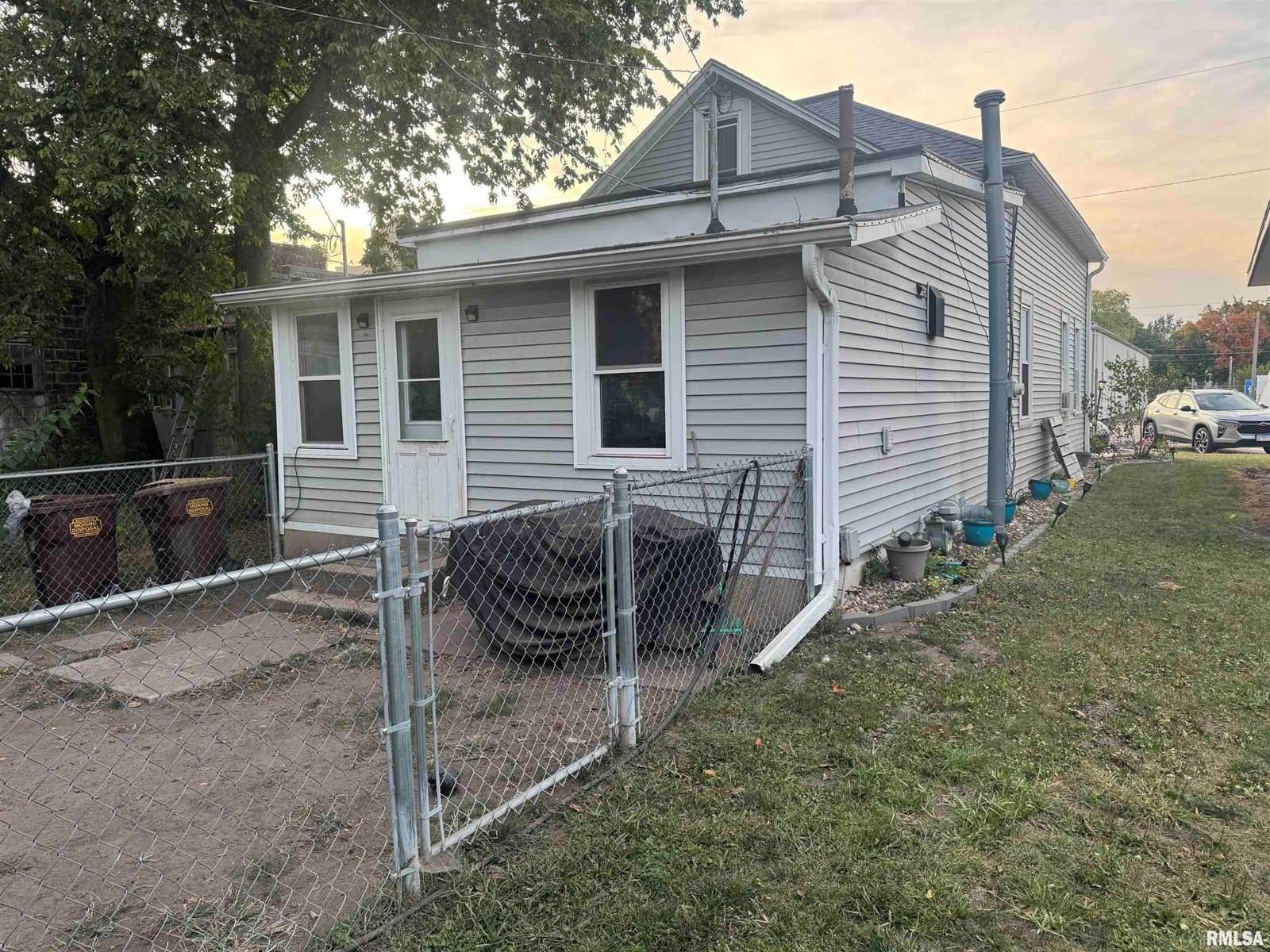 828 Main Street, Erie, IL 61250