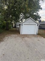 828 Main Street, Erie, IL 61250