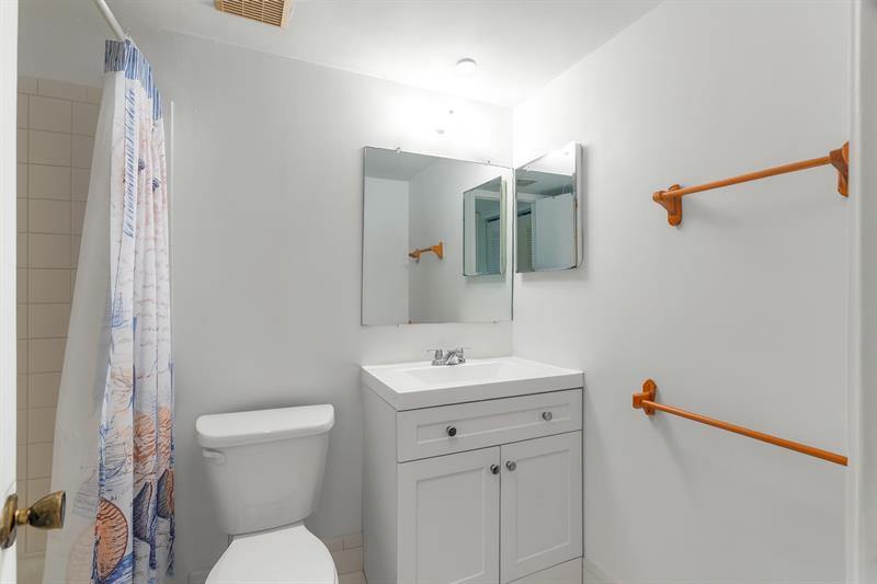 2918 NE 8th Ter 204, Wilton Manors, FL 33334