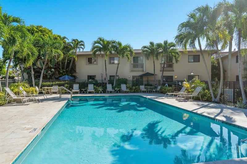 2918 NE 8th Ter 204, Wilton Manors, FL 33334
