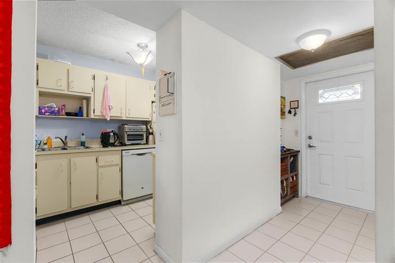 2918 NE 8th Ter 204, Wilton Manors, FL 33334