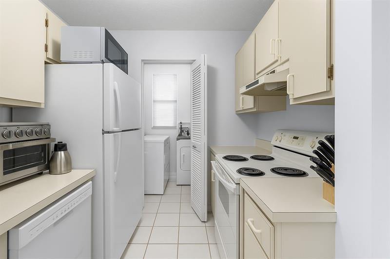 2918 NE 8th Ter 204, Wilton Manors, FL 33334