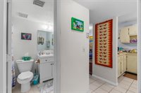 2918 NE 8th Ter 204, Wilton Manors, FL 33334
