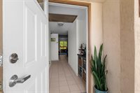 2918 NE 8th Ter 204, Wilton Manors, FL 33334