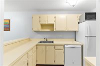 2918 NE 8th Ter 204, Wilton Manors, FL 33334