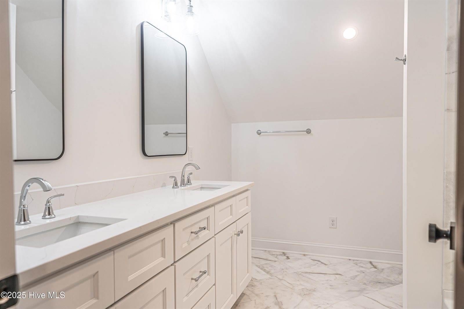 216 Lakeview Drive, Moore County, NC 28327