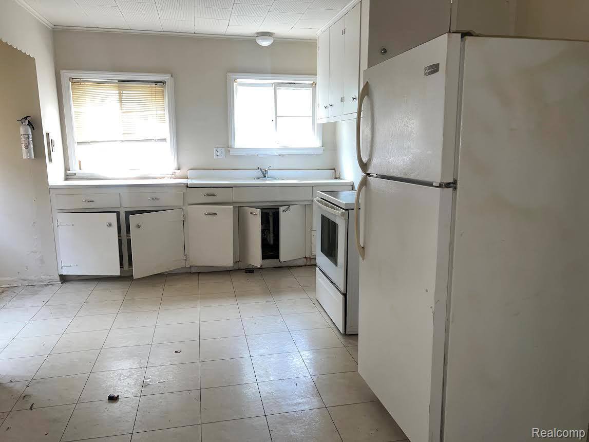 25201 McAllister Street, SouthfieldCity_Oakland, MI 48033