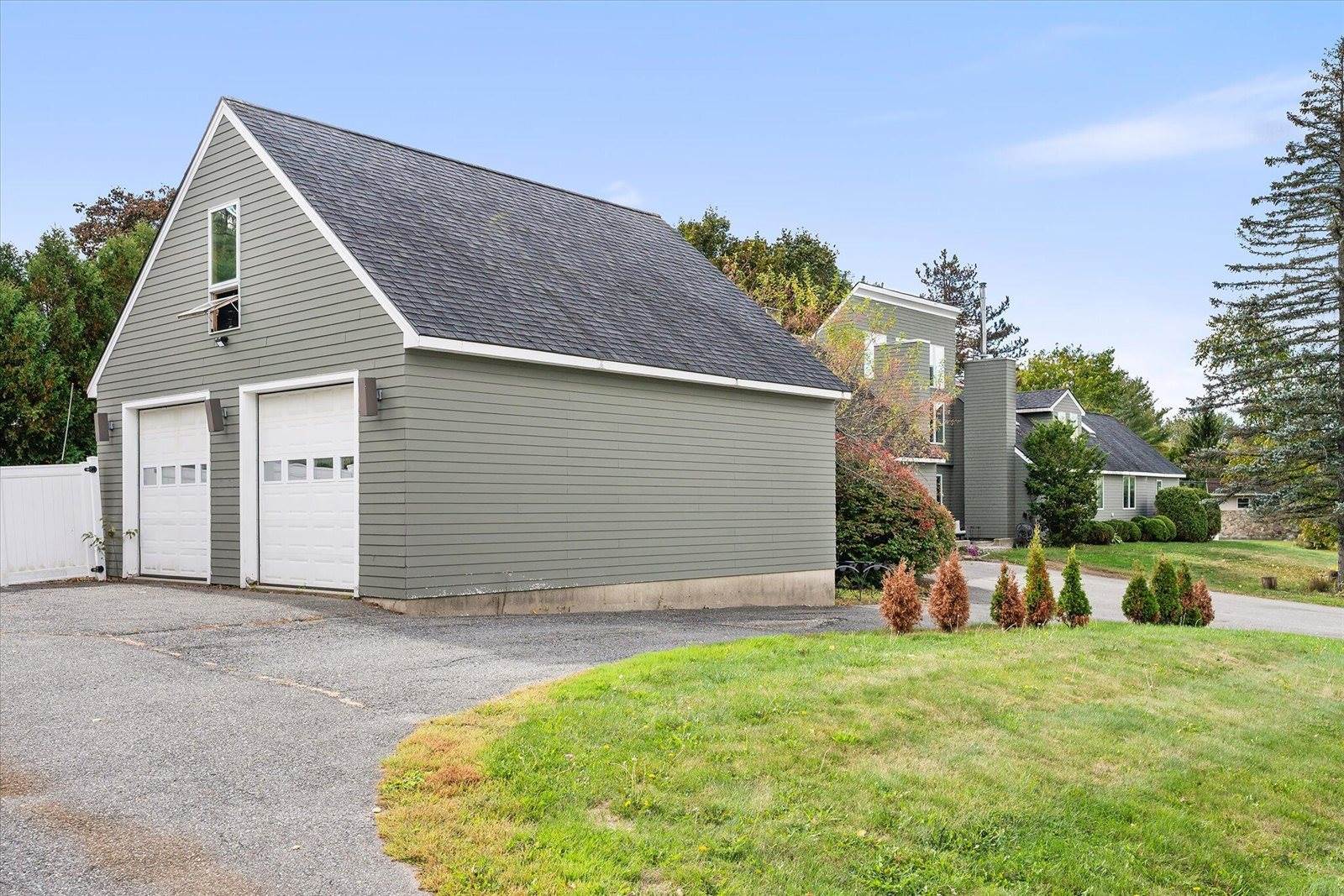 224 Parkway South, Brewer, ME 04412