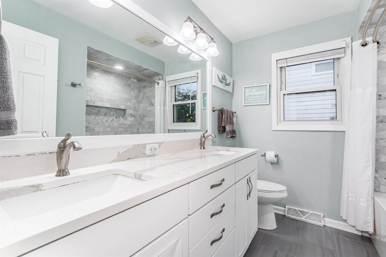 8163 Greenridge Drive, Jenison, MI 49428