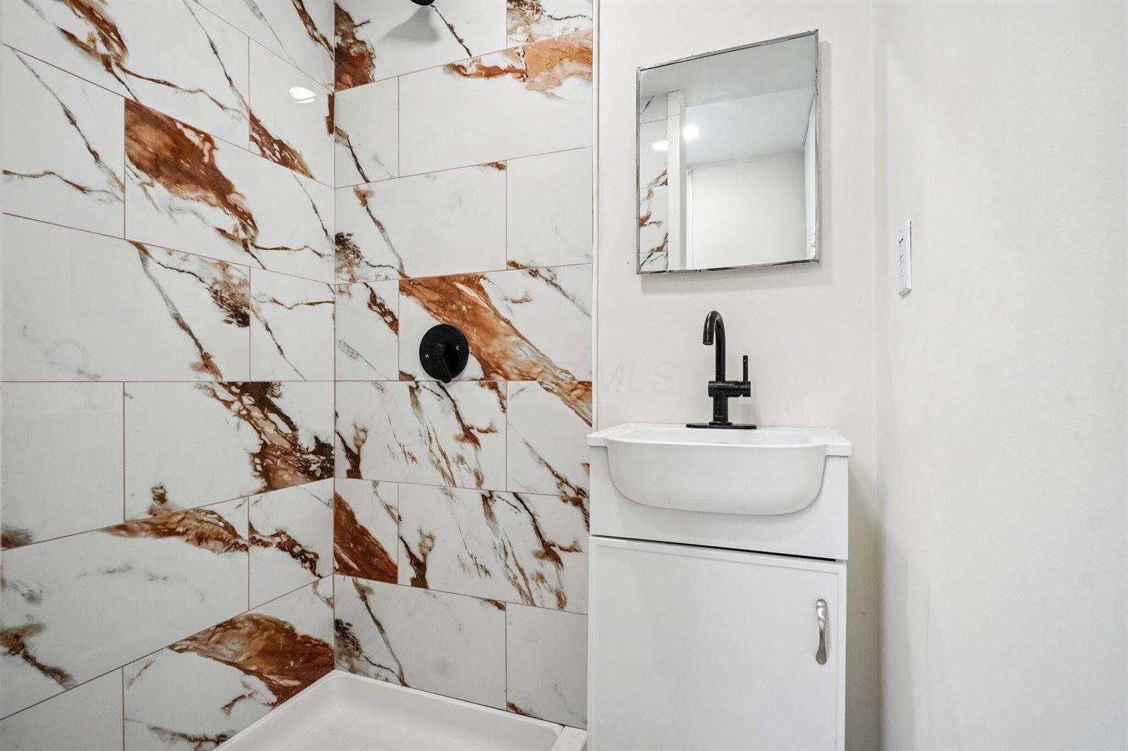 75 North Terrace Avenue, Columbus, OH 43204