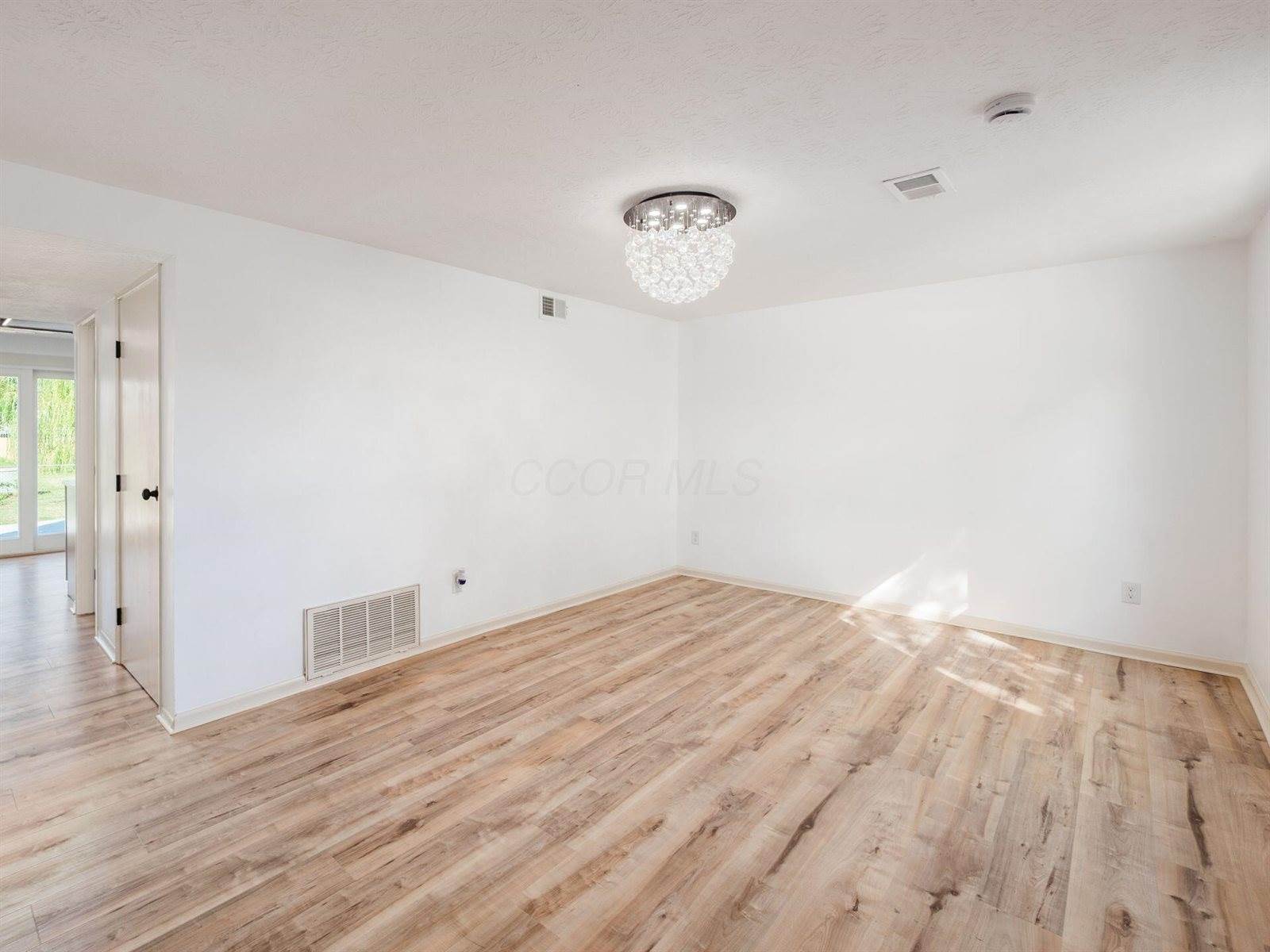904 Kyle Avenue, Columbus, OH 43207
