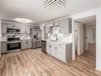 904 Kyle Avenue, Columbus, OH 43207
