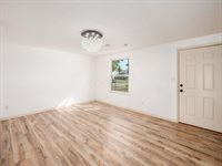 904 Kyle Avenue, Columbus, OH 43207