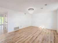 904 Kyle Avenue, Columbus, OH 43207