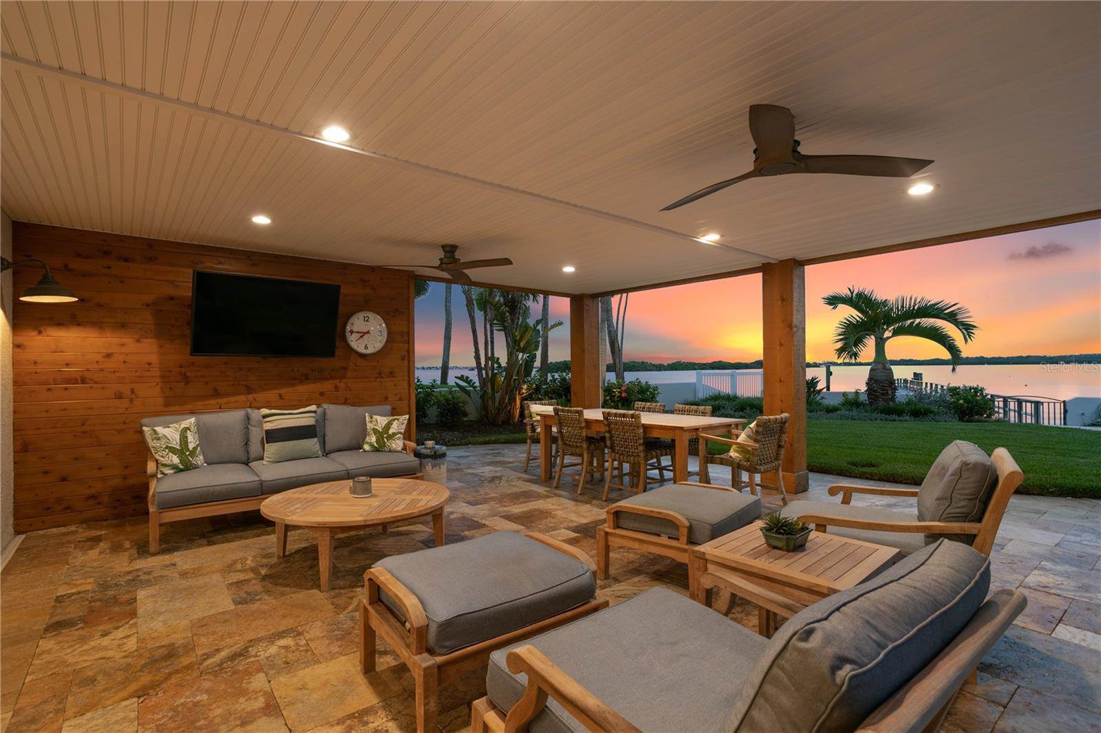 8488 35TH Avenue North, Saint Petersburg, FL 33710