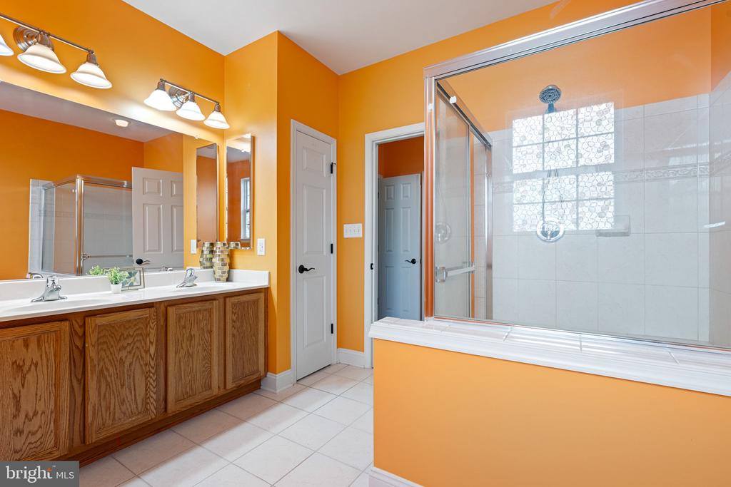 97 Ponds Edge Court, Felton, DE 19943