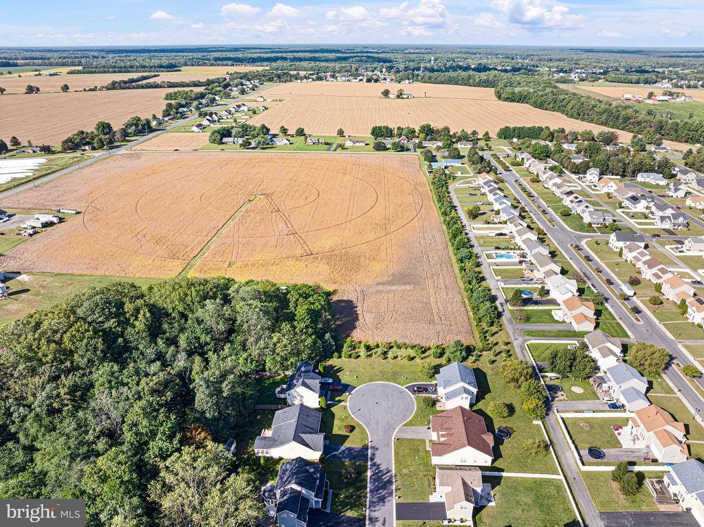 97 Ponds Edge Court, Felton, DE 19943