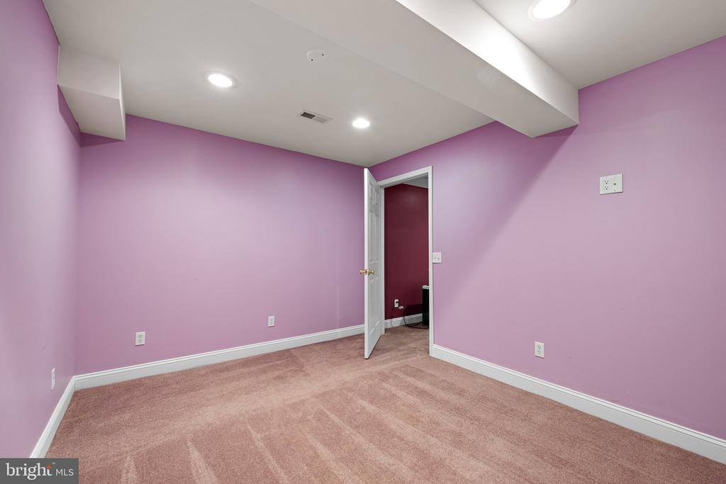 97 Ponds Edge Court, Felton, DE 19943