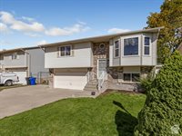 4972 West Wake Robin Dr South, West Jordan, UT 84081