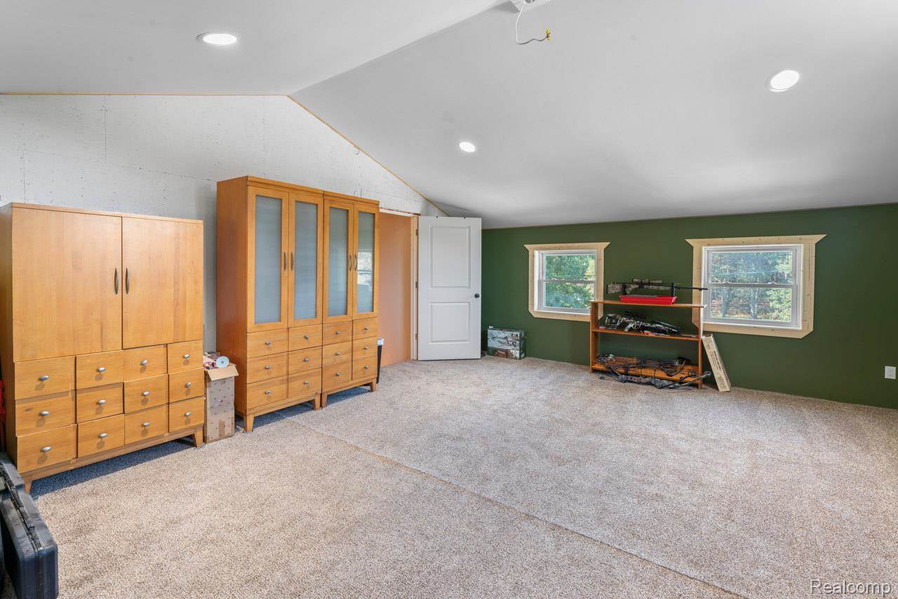 9631 Byron Road, CohoctahTownship_Livingston, MI 48855