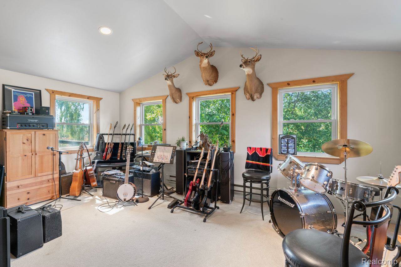 9631 Byron Road, CohoctahTownship_Livingston, MI 48855