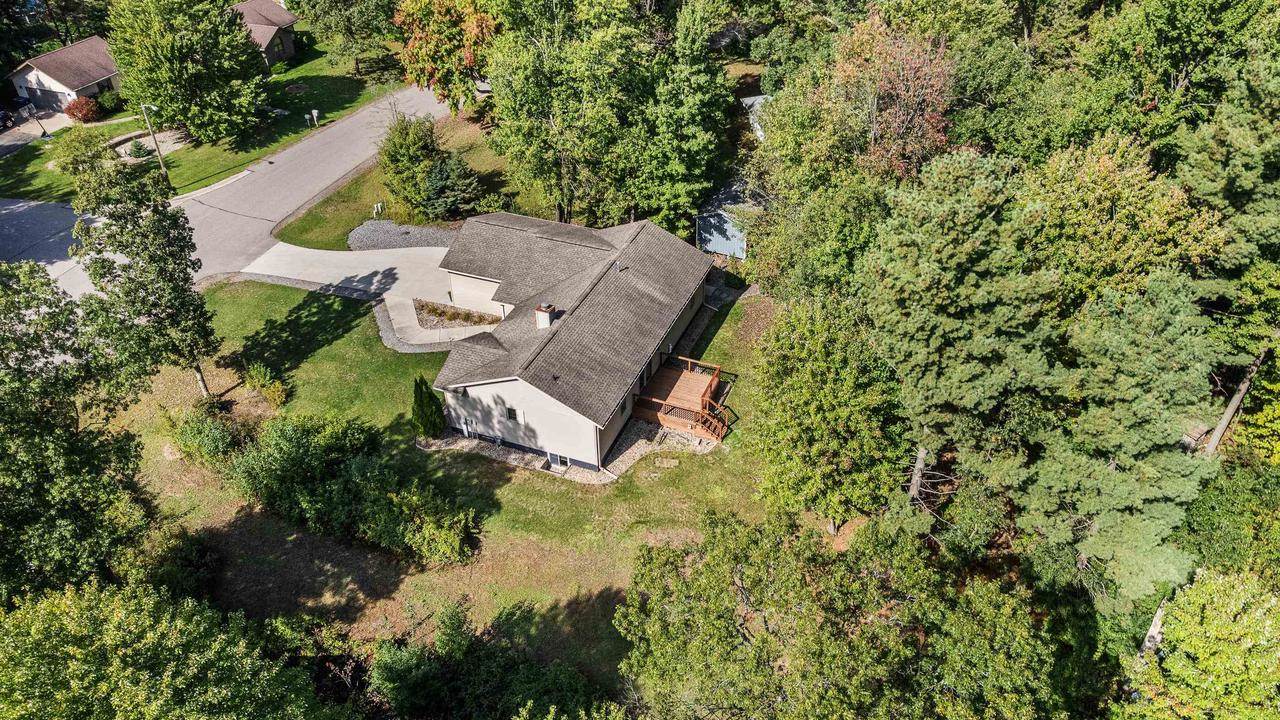 2201 W Breezewood Court, Plover, WI 54467