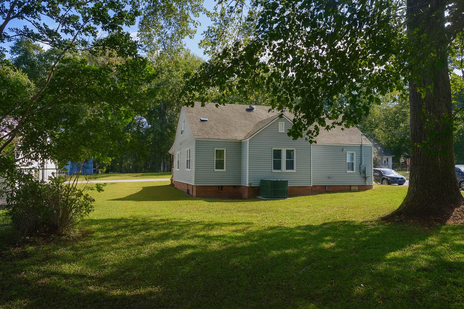 347 Cedar St, Roanoke Rapids, NC 27870