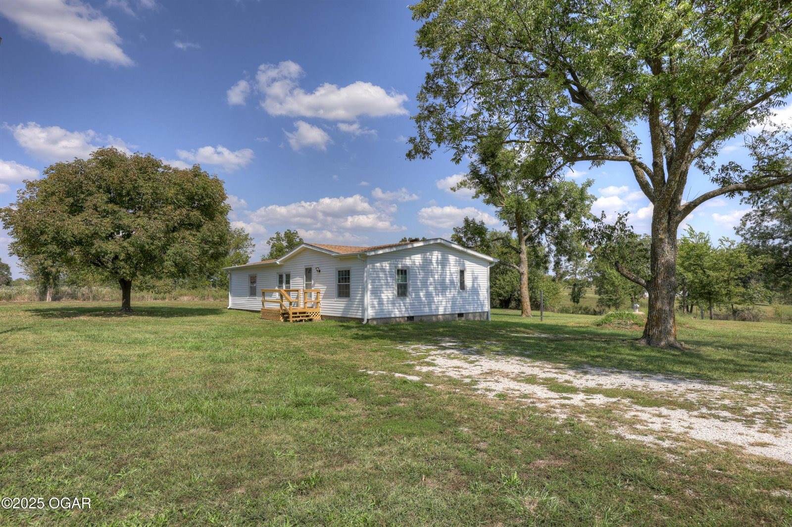 2036 Kentucky Road, Seneca, MO 64865