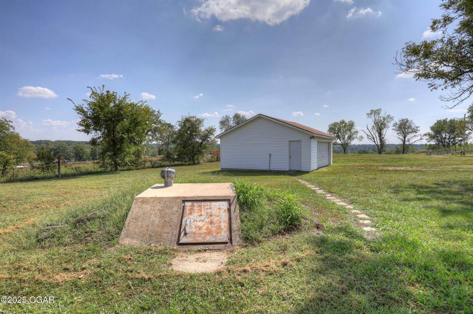 2036 Kentucky Road, Seneca, MO 64865