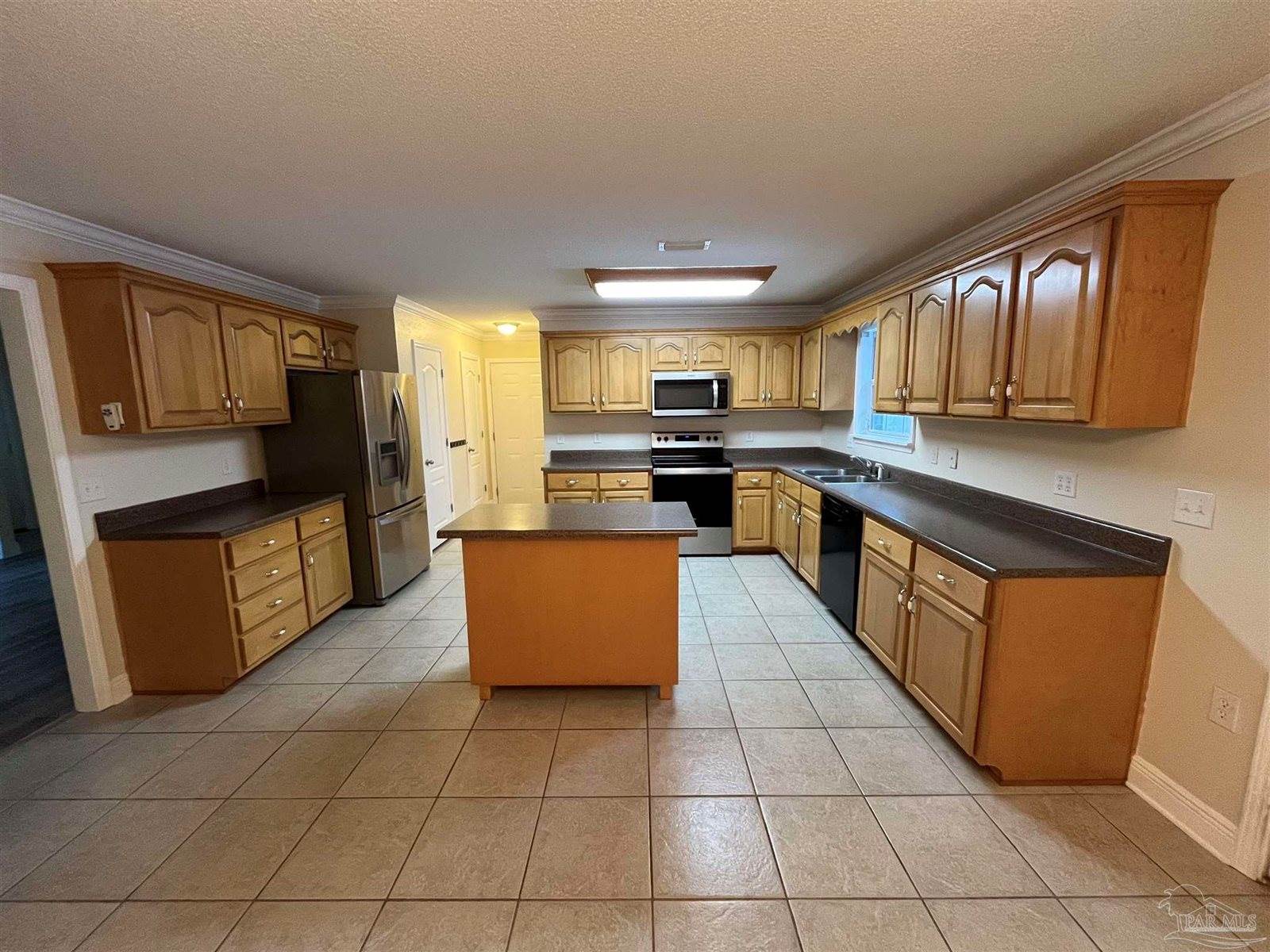 5819 Hermitage Cir, Milton, FL 32570