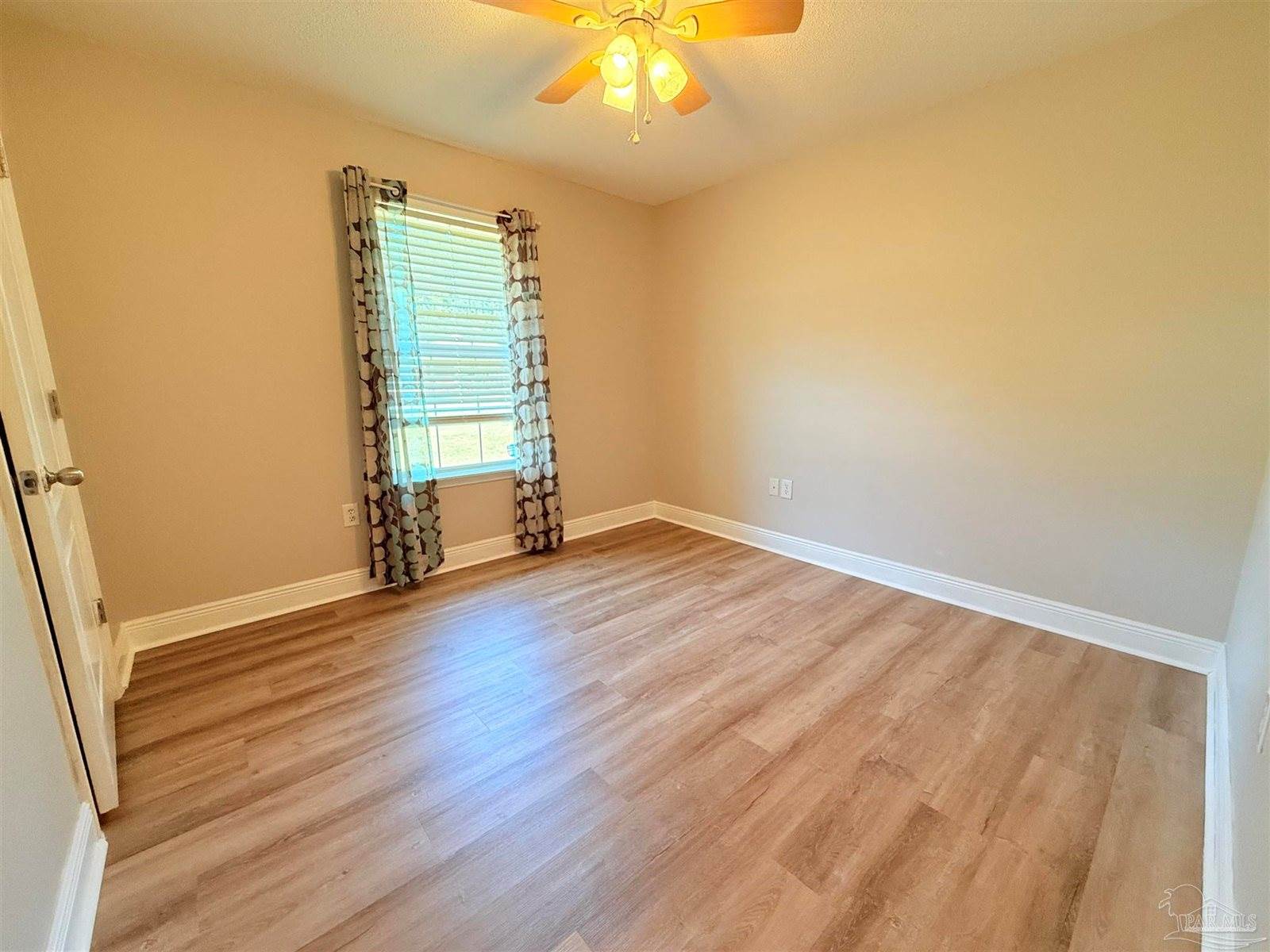 5819 Hermitage Cir, Milton, FL 32570