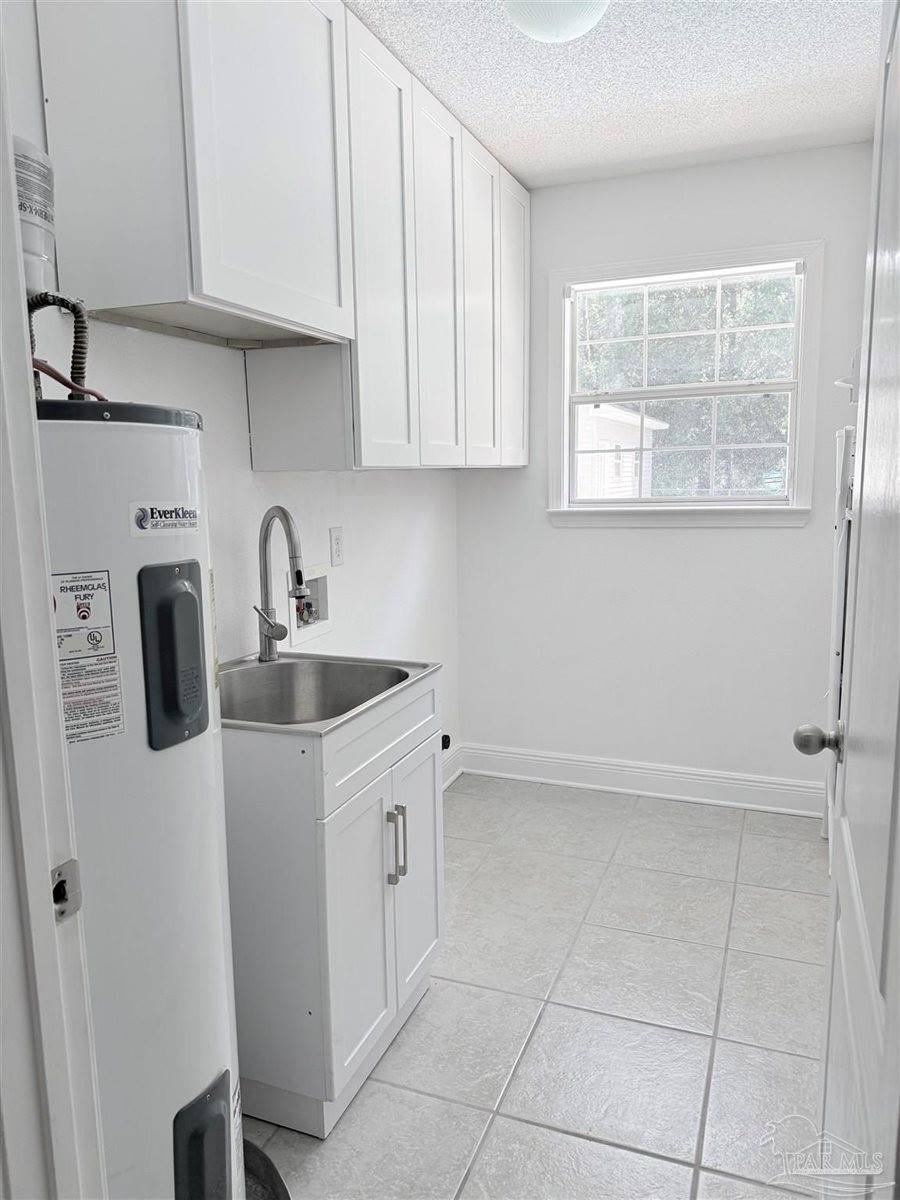 5819 Hermitage Cir, Milton, FL 32570